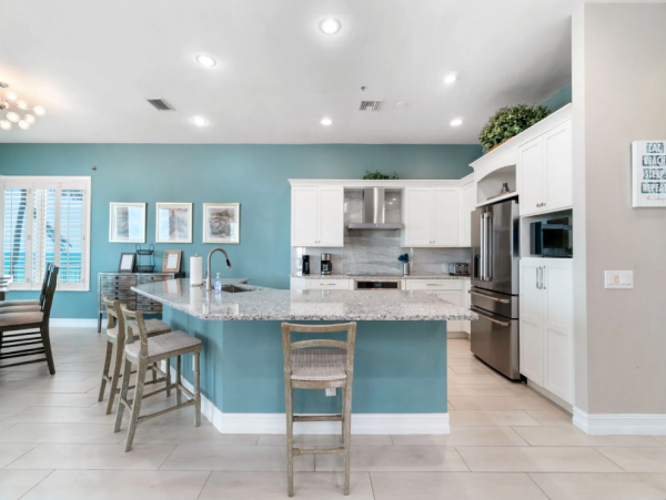 Luxurious 6-Bedroom Beachfront Residence Near Bonita Beach